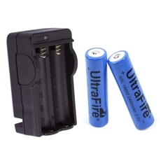 High Quality Charger with 2pcs UltraFire 18650 3.7V 2400mAh Batteries